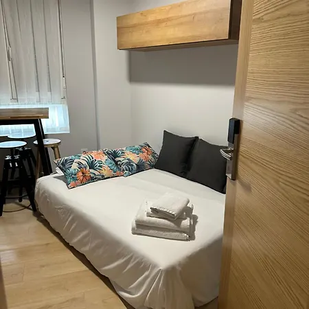 Turisticos Santa Apolonia 62 * Avilés